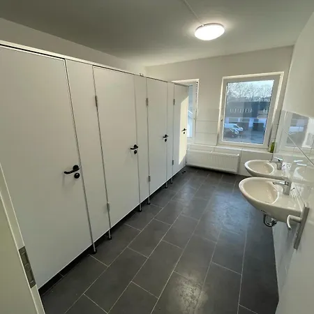 Doppelzimmer Im Monteurhaus Gemeinschaftsbad Und -küche