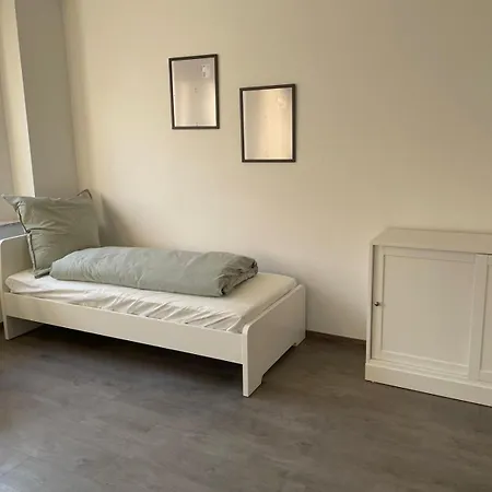 Doppelzimmer Im Monteurhaus Gemeinschaftsbad Und -küche 3*